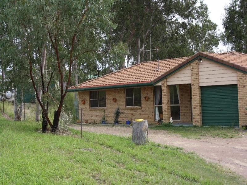35 Diana Crescent, Withcott QLD 4352