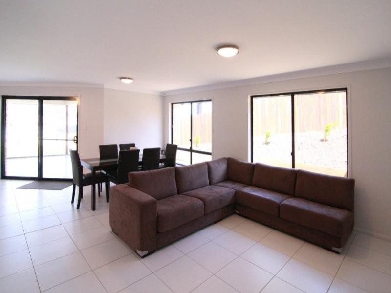 18 Edwin Street, Westbrook QLD 4350