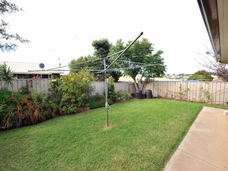 13 Swartz Street, Kearneys Spring QLD 4350