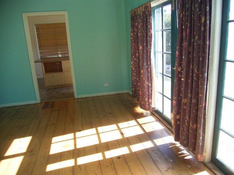 23 Moloney Street, North Toowoomba QLD 4350