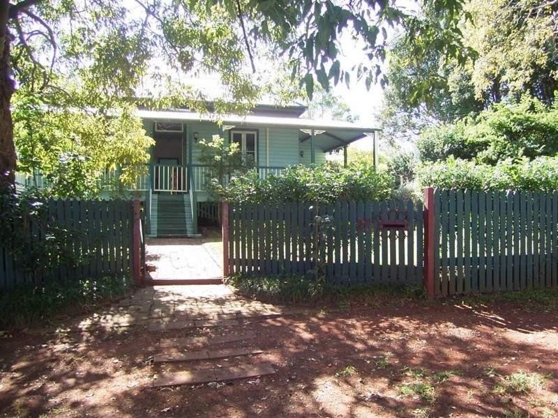23 Moloney Street, North Toowoomba QLD 4350