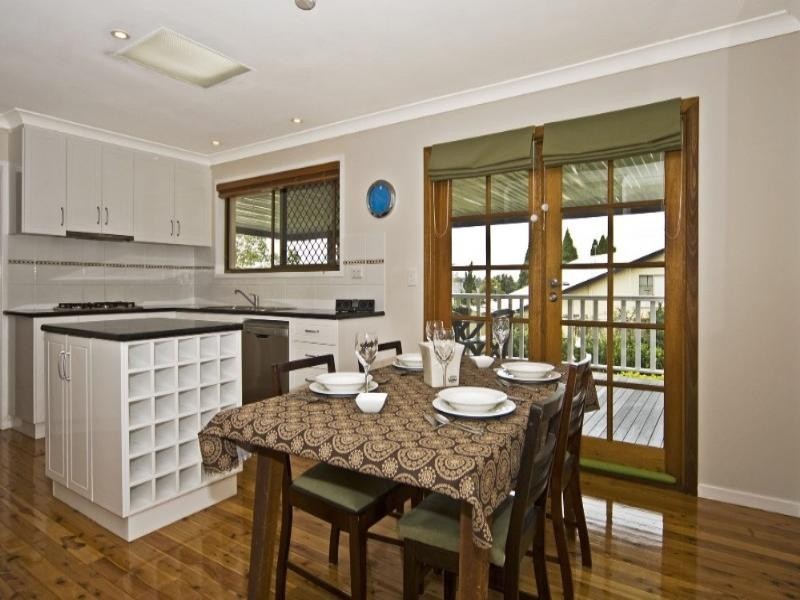 28 Jellicoe Street, Mount Lofty QLD 4350