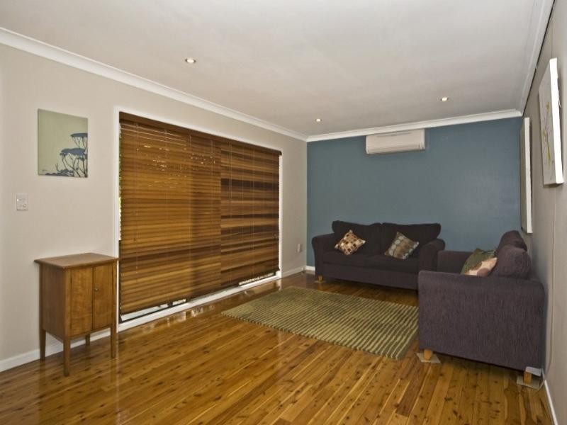 28 Jellicoe Street, Mount Lofty QLD 4350