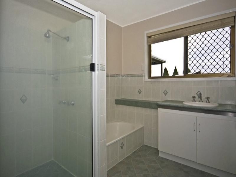 28 Jellicoe Street, Mount Lofty QLD 4350