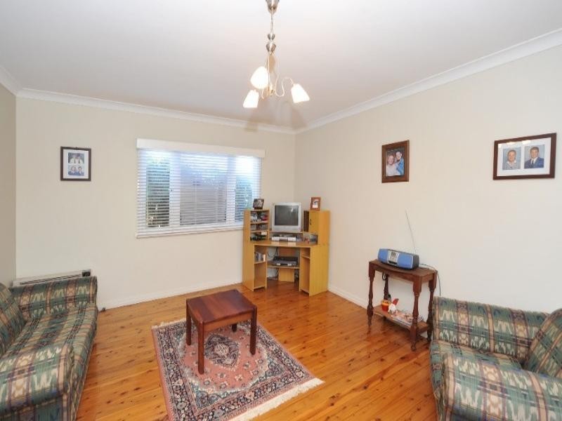 8 Crown Street, Rangeville QLD 4350