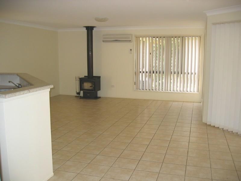 21 Paddington Court, Middle Ridge QLD 4350