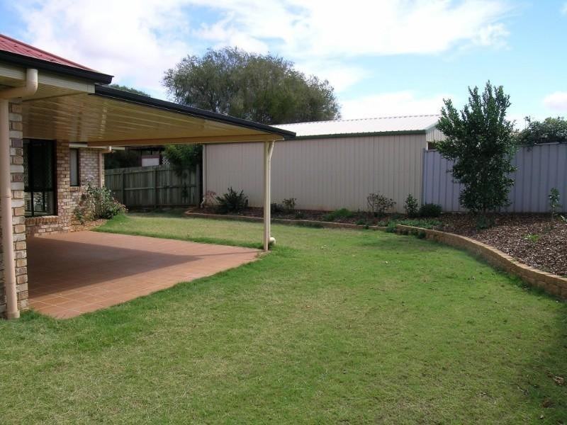 21 Paddington Court, Middle Ridge QLD 4350