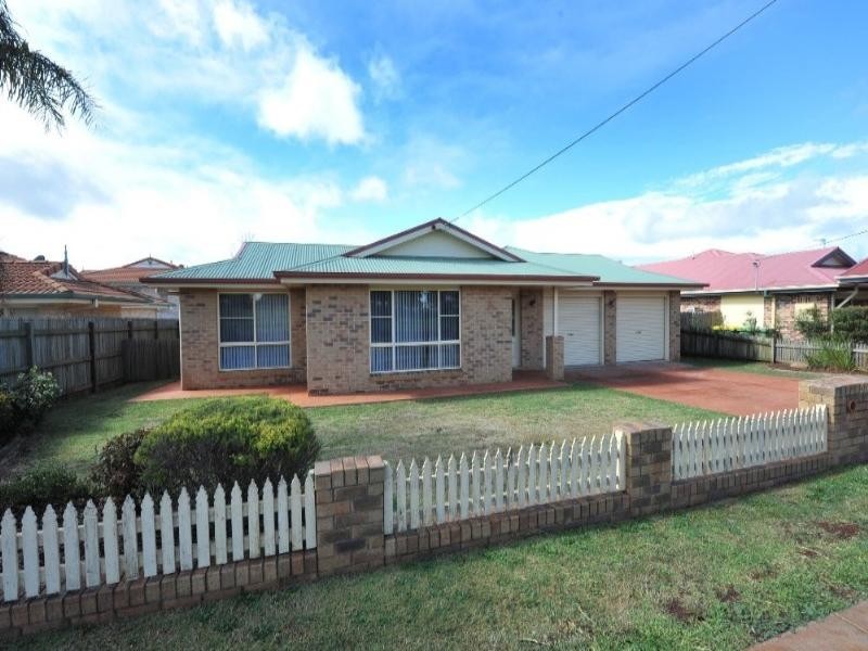 488 West Street, Kearneys Spring QLD 4350