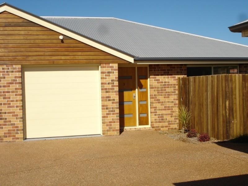 3/10 Lendrum Street, Newtown QLD 4350