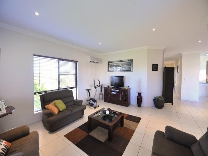 60 Belclaire Drive, Westbrook QLD 4350