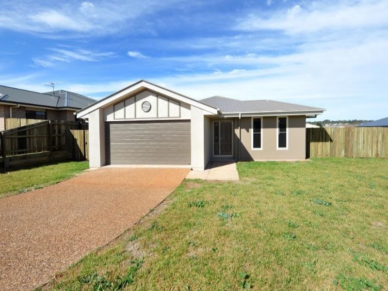 9 Krefter Crescent, Highfields QLD 4352