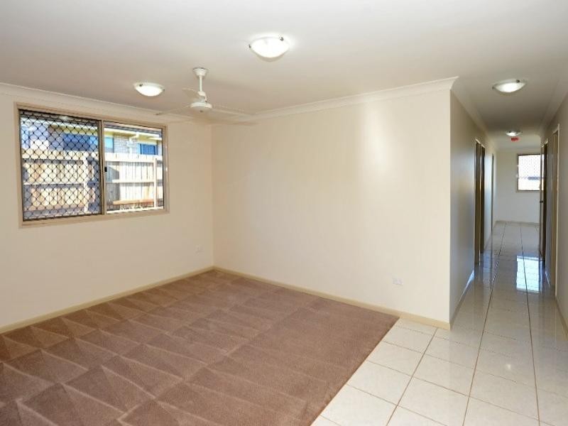 9 Krefter Crescent, Highfields QLD 4352