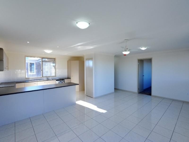 9 Krefter Crescent, Highfields QLD 4352