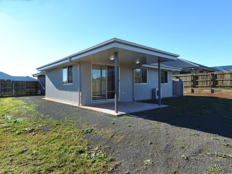 9 Krefter Crescent, Highfields QLD 4352