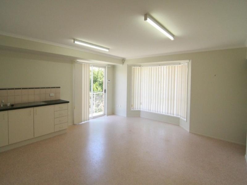 8 Robindale Drive, Darling Heights QLD 4350