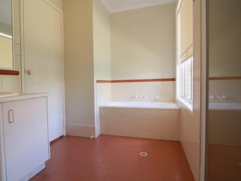 8 Robindale Drive, Darling Heights QLD 4350