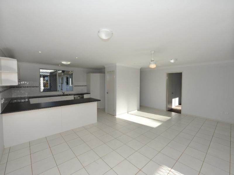 5 Highgrove Drive, Highfields QLD 4352