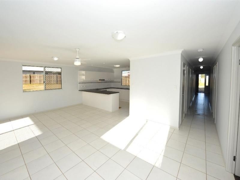 5 Highgrove Drive, Highfields QLD 4352