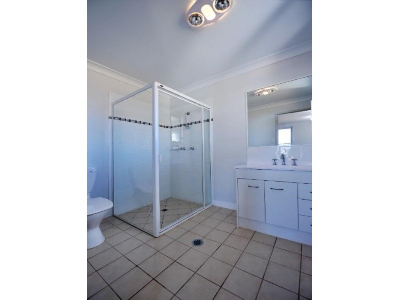 5 Highgrove Drive, Highfields QLD 4352