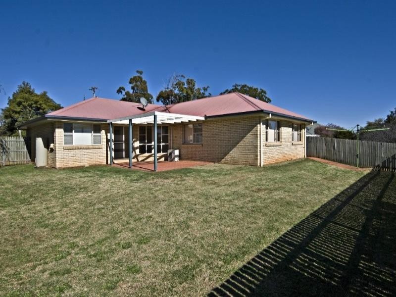 137 Spring Street, Middle Ridge QLD 4350