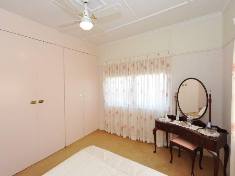 229 West Street, Harristown QLD 4350