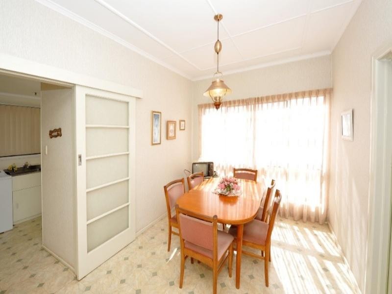 229 West Street, Harristown QLD 4350