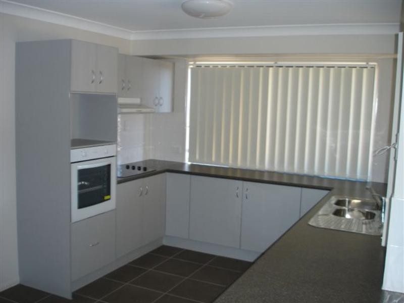 16 Federation Drive, Highfields QLD 4352