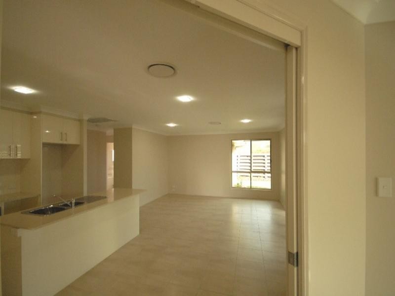 20 High Court Drive, Wilsonton QLD 4350