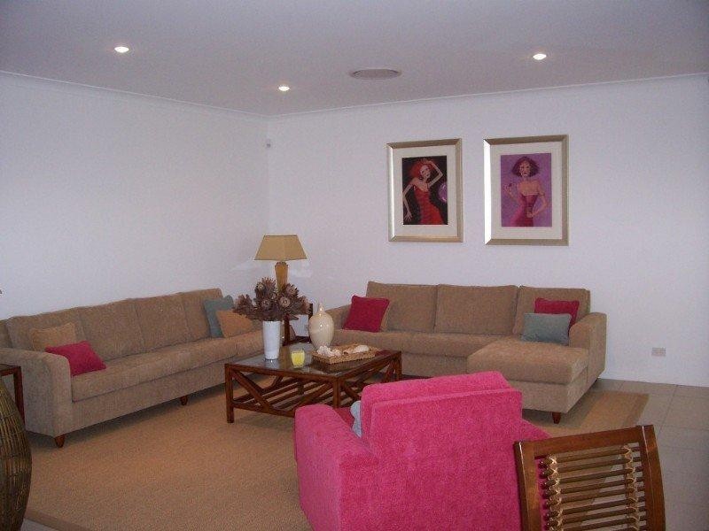 7 Vanillalily Close, Banksia Beach QLD 4507