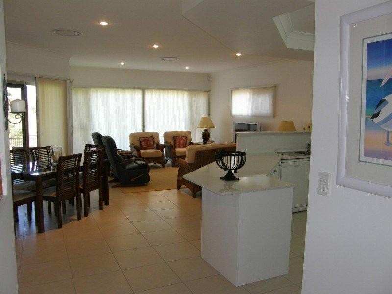 7 Vanillalily Close, Banksia Beach QLD 4507