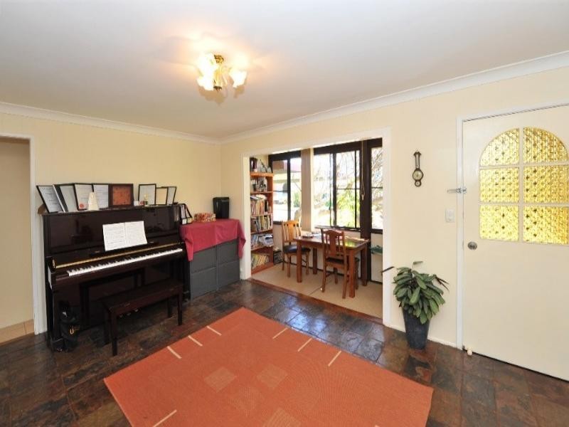 10 Regent Street, Darling Heights QLD 4350