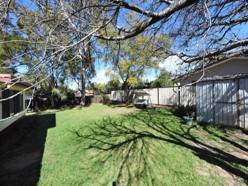 10 Regent Street, Darling Heights QLD 4350
