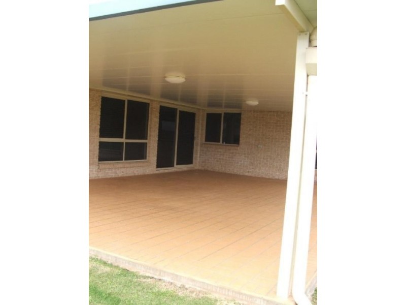 16 Roderick Street, Cotswold Hills QLD 4350