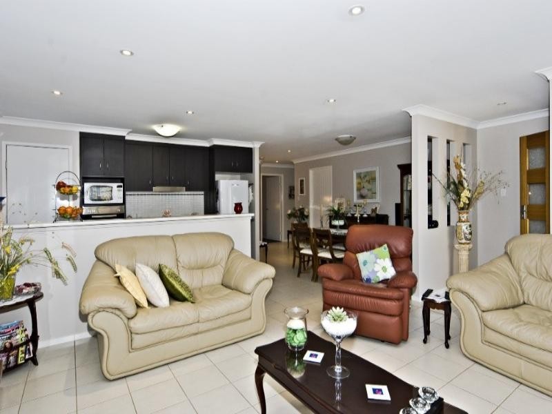 202 Stenner Street, Middle Ridge QLD 4350
