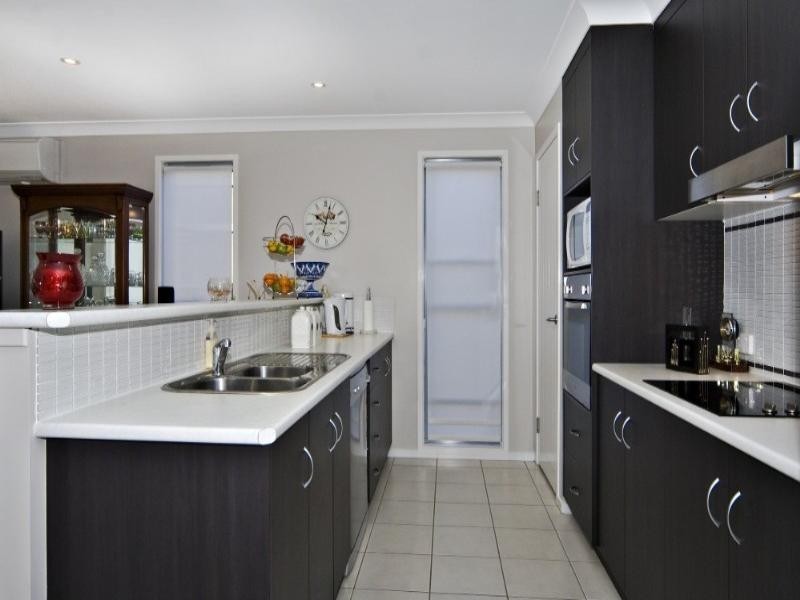 202 Stenner Street, Middle Ridge QLD 4350