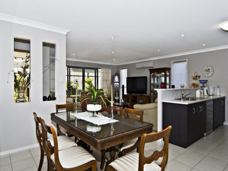 202 Stenner Street, Middle Ridge QLD 4350