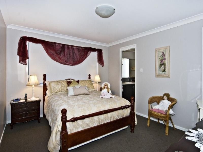 202 Stenner Street, Middle Ridge QLD 4350