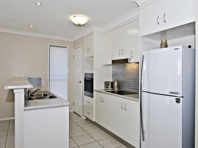 202 Stenner Street, Middle Ridge QLD 4350