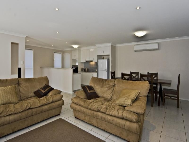 202 Stenner Street, Middle Ridge QLD 4350