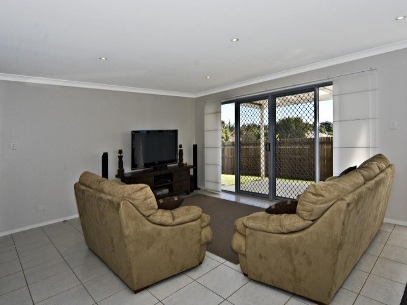202 Stenner Street, Middle Ridge QLD 4350