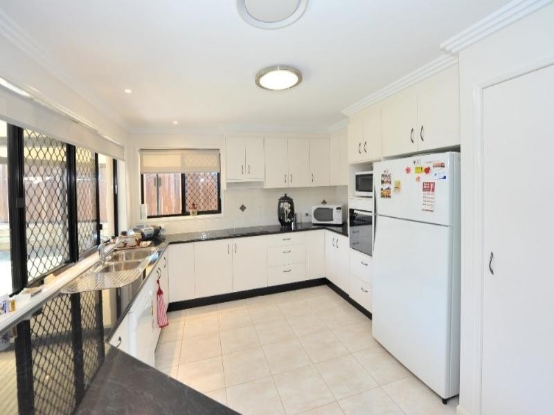6 Hayle Court, Highfields QLD 4352