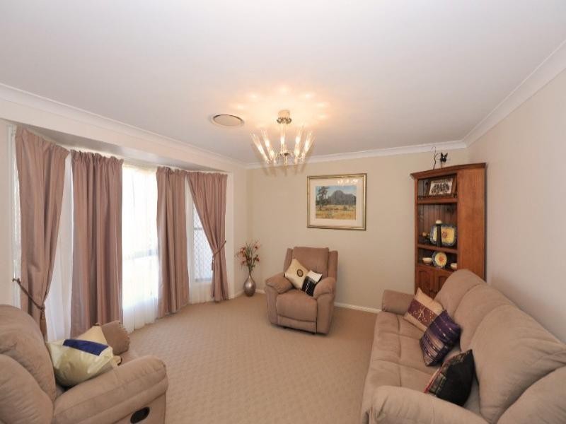 6 Hayle Court, Highfields QLD 4352