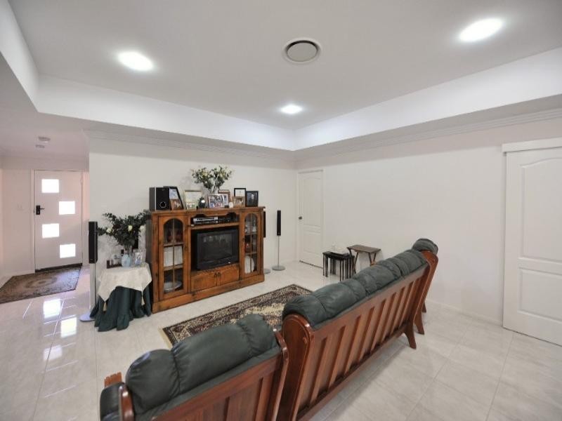 6 Hayle Court, Highfields QLD 4352