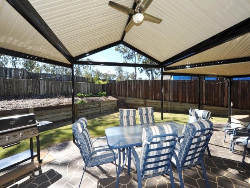 6 Hayle Court, Highfields QLD 4352