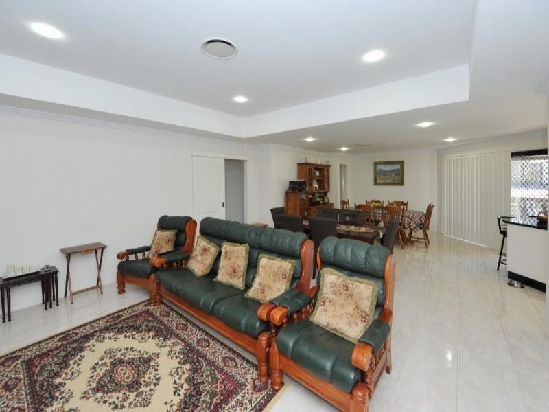 6 Hayle Court, Highfields QLD 4352