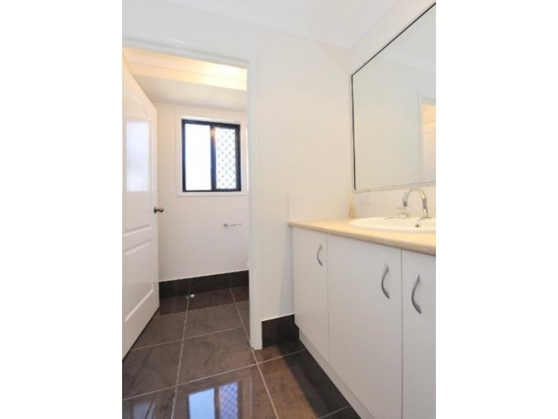 6 Hayle Court, Highfields QLD 4352