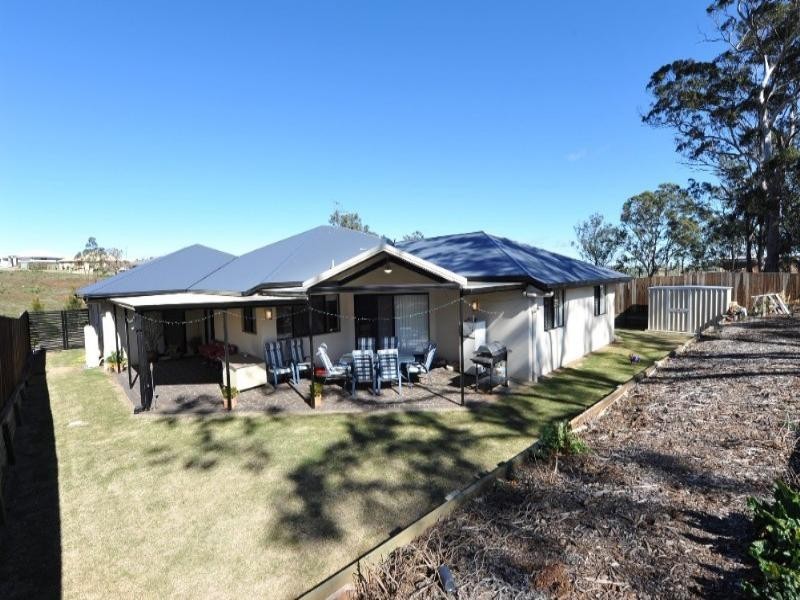 6 Hayle Court, Highfields QLD 4352