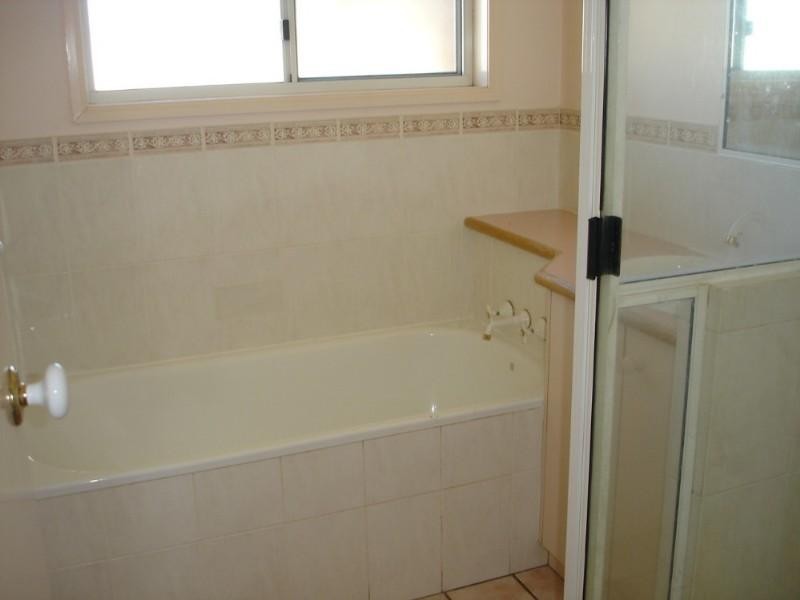 3 Connole Court, Kearneys Spring QLD 4350