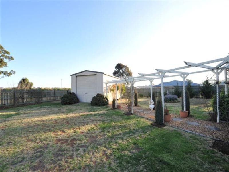 9 Elizabeth Street, Westbrook QLD 4350