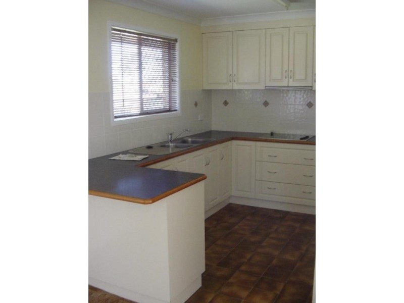 4 Koala Street, Harristown QLD 4350